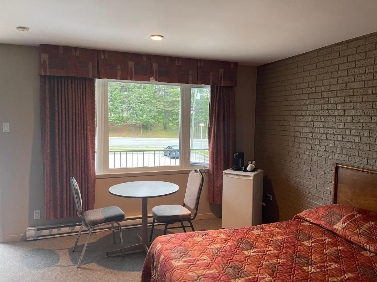 Auberge L'Etape Mont-Laurier Værelse billede